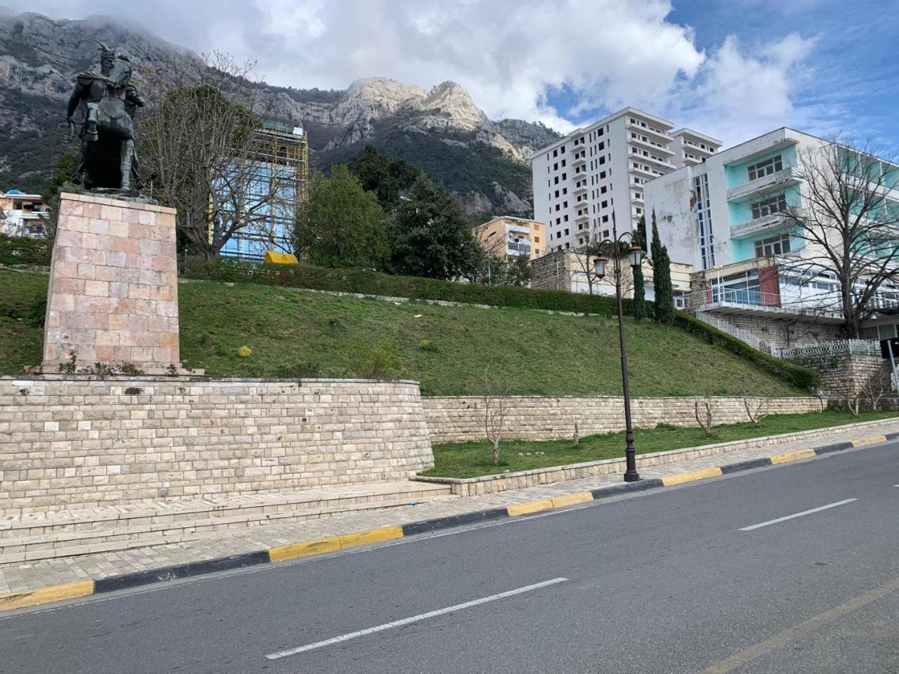 Kruja Shared Apartment Екстер'єр фото